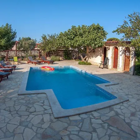 Villa Maja Rustic Oasis With Private Pool & Lush Garden Villa