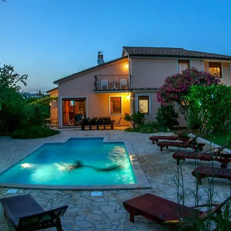 House /villa Maja Villa Ližnjan