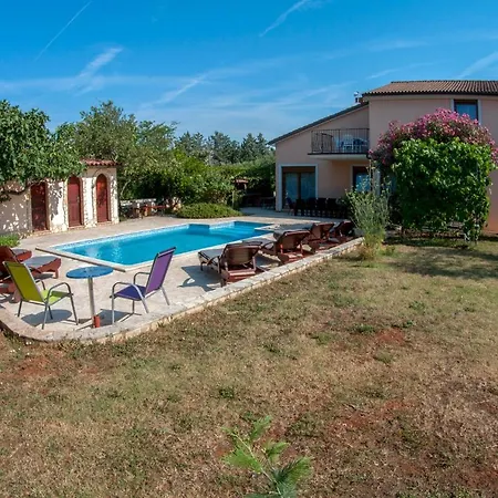 Villa Villa Maja Rustic Oasis With Private Pool & Lush Garden *