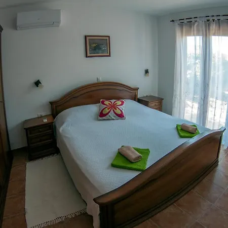 Villa Maja Rustic Oasis With Private Pool & Lush Garden Villa *