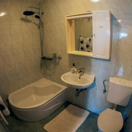 Villa Maja Rustic Oasis With Private Pool & Lush Garden *