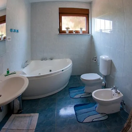 Villa Maja Rustic Oasis With Private Pool & Lush Garden *