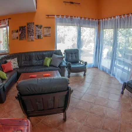 Villa Villa Maja Rustic Oasis With Private Pool & Lush Garden Ližnjan