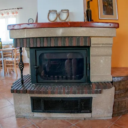 Villa Maja Rustic Oasis With Private Pool & Lush Garden *